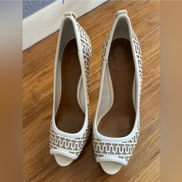 Tory Burch Regan Bleach Leather Heels Size 10.5 - Picture 5 of 8